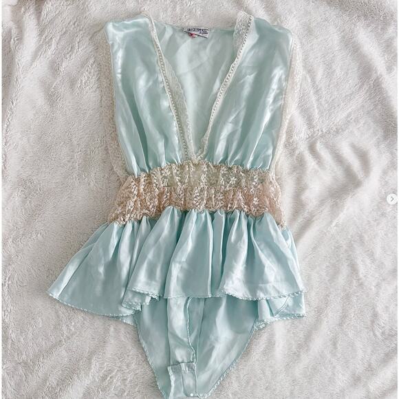 Vintage Lily of France Satin Sleep Romper - Size Small - Picture 1 of 4
